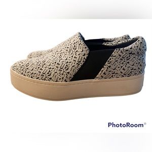 Vince Sneakers, Size 8.5M